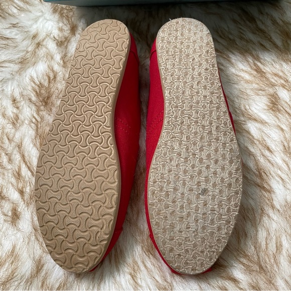 TOMS Alpargata red canvas slip on - Picture 9 of 10